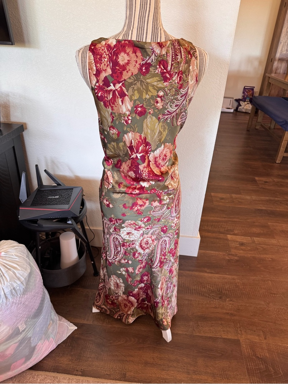 Lauren Ralph Lauren Olive Floral Midi Dress with Burgundy and Cream - Picture 2 of 5